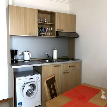 Penthouse-apartment With Sea View דירה